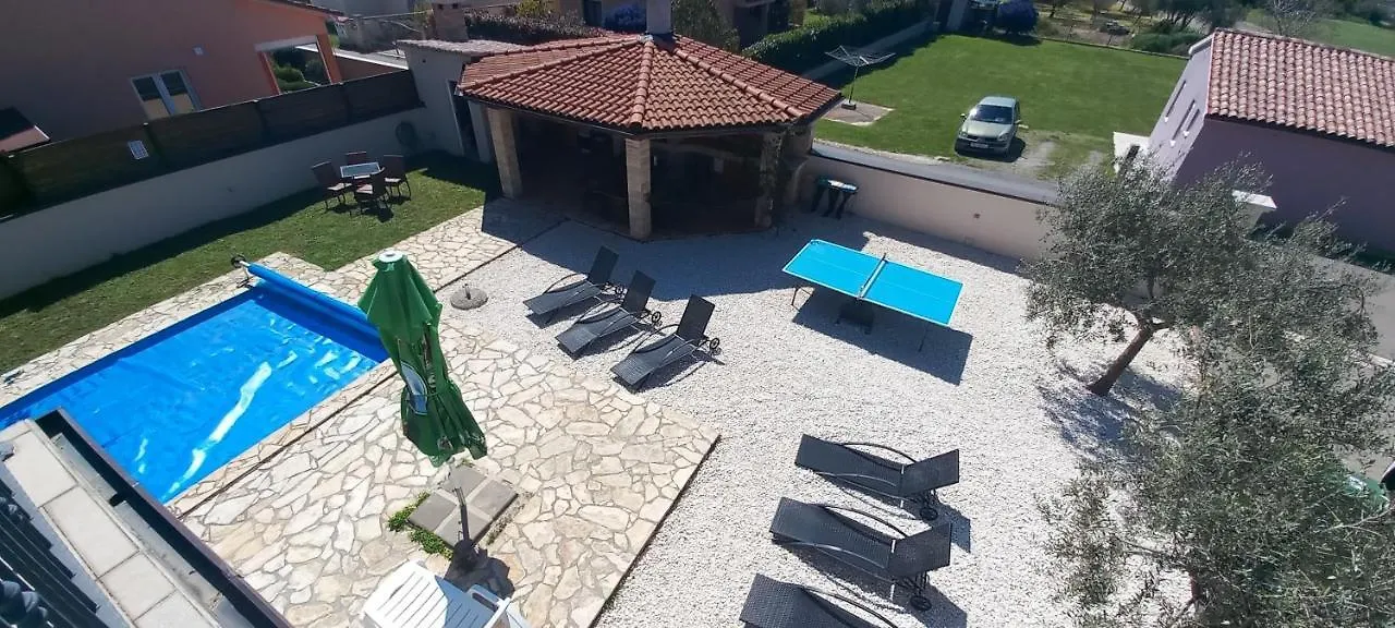 Villa Gracia - Big House, Pool, Bbq, Playground & Table Tennis, Game Room With Billiards & Table Football, Pula, Istria 0*, Pola